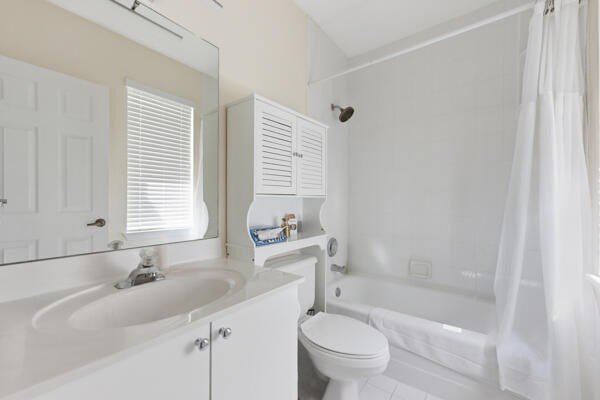 Welcome to Old Florida Bungalow Townhomes. A tastefully - photo 24