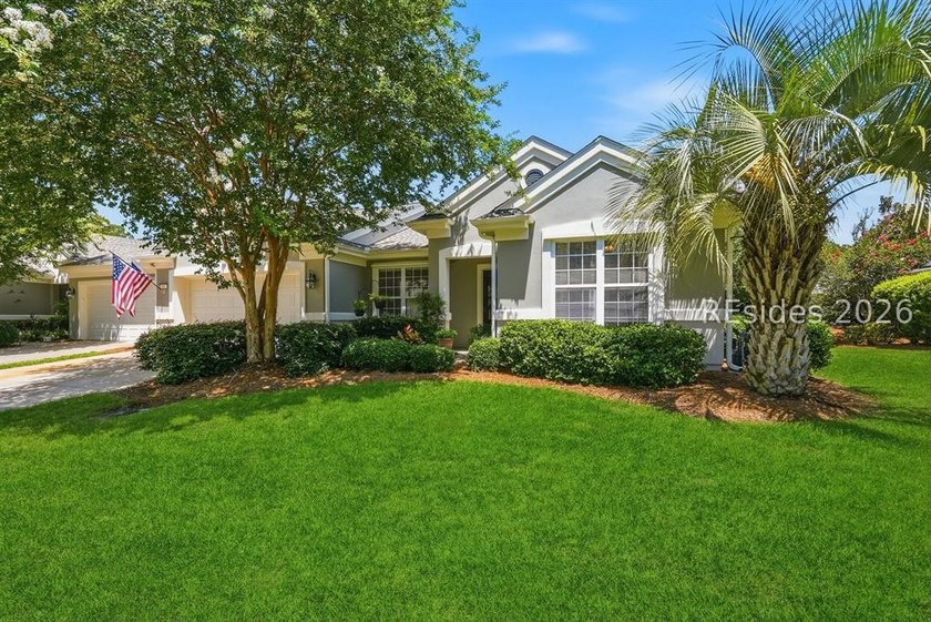 Location! Location! Beautifully updated extended, end unit Wren - photo 2