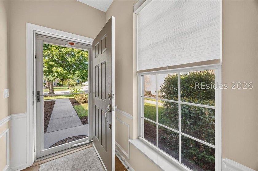 Bright, inviting and move in ready! This pristinely kept - photo 5