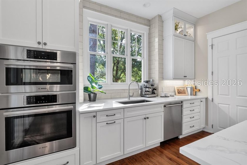 If you have dreamt of escaping to the Lowcountry and living on a - photo 8