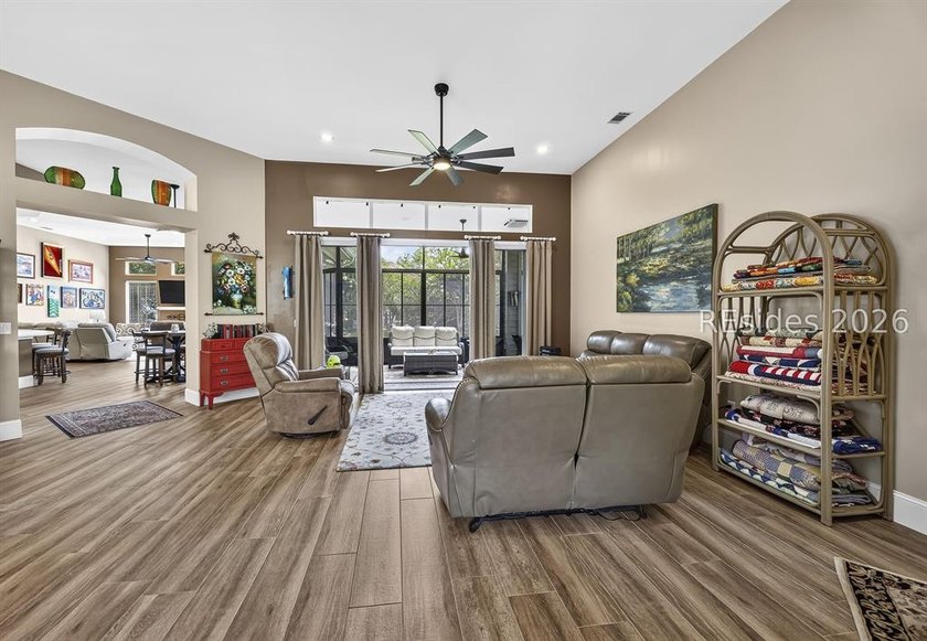 Rare Monroe/Rutledge estate home in very desirable Lake Somerset - photo 7