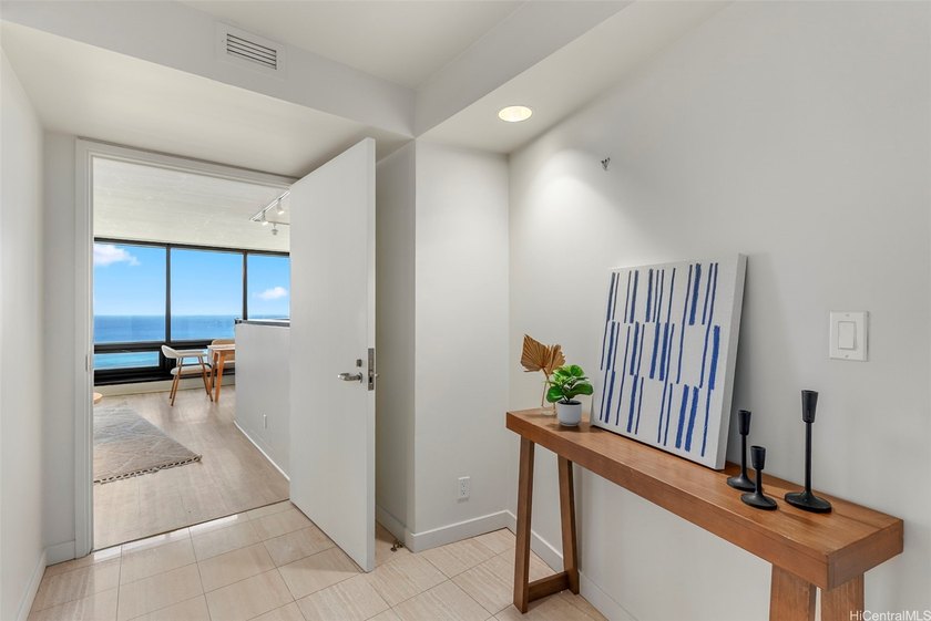 New listing in Nauru Tower! Bright 37th-floor unit with - photo 8