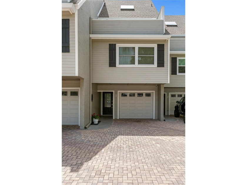 Welcome to waterfront living at Pine Key Lodge in the heart of - photo 2