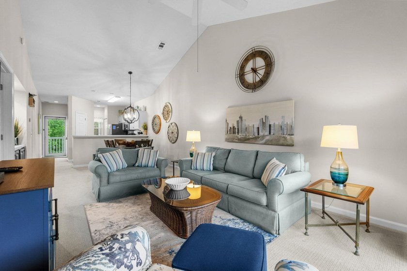 Welcome to your perfect coastal retreat! This beautifully - photo 9