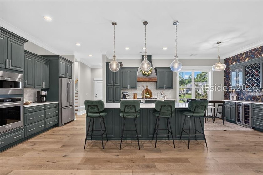 Custom-built Lowcountry living in the sought-after Riverbend - photo 4