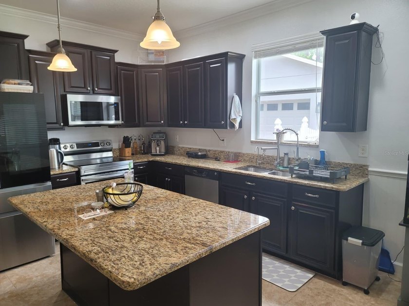Beautiful 5-Bedroom Home in Independence - Winter Garden, FL - photo 6