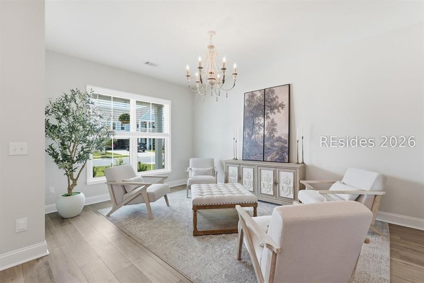 Better than new, move-in ready home in Malind Bluff Waterfront - photo 8