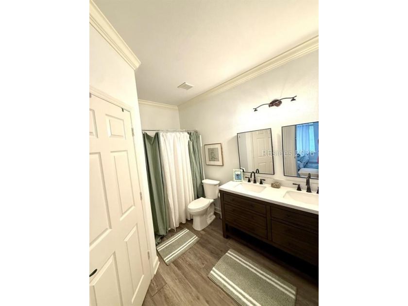 This one won't last! Dreamy 1st floor 2 bed/2bath, fully - photo 5