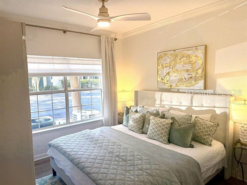 This one won't last! Dreamy 1st floor 2 bed/2bath, fully - photo 6