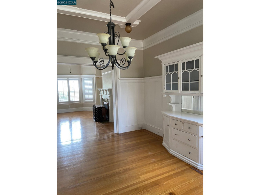 Stunning Victorian. Nob Hill Location. Many original details of - photo 11
