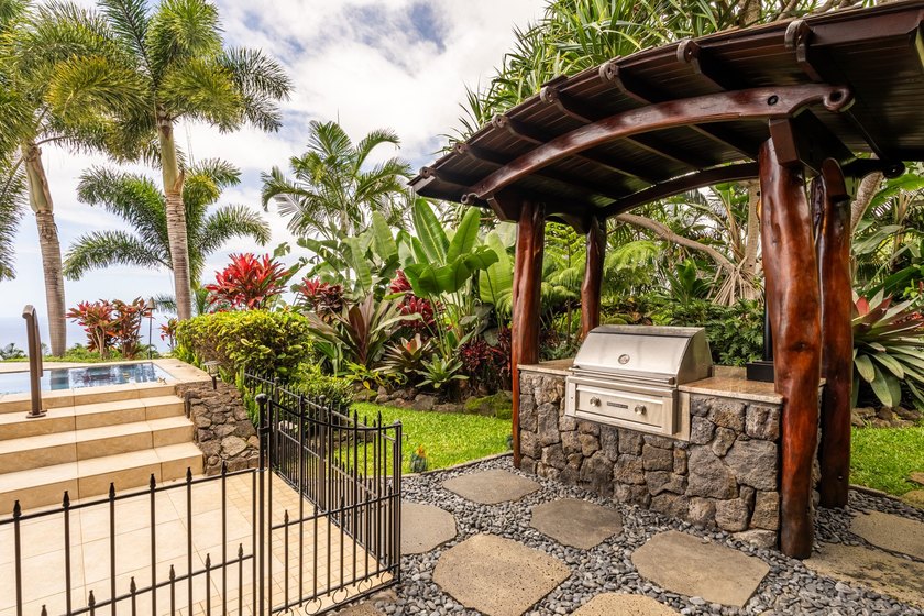 IOLANI- Owner highly motivated to sell this legacy hawaiian - photo 12