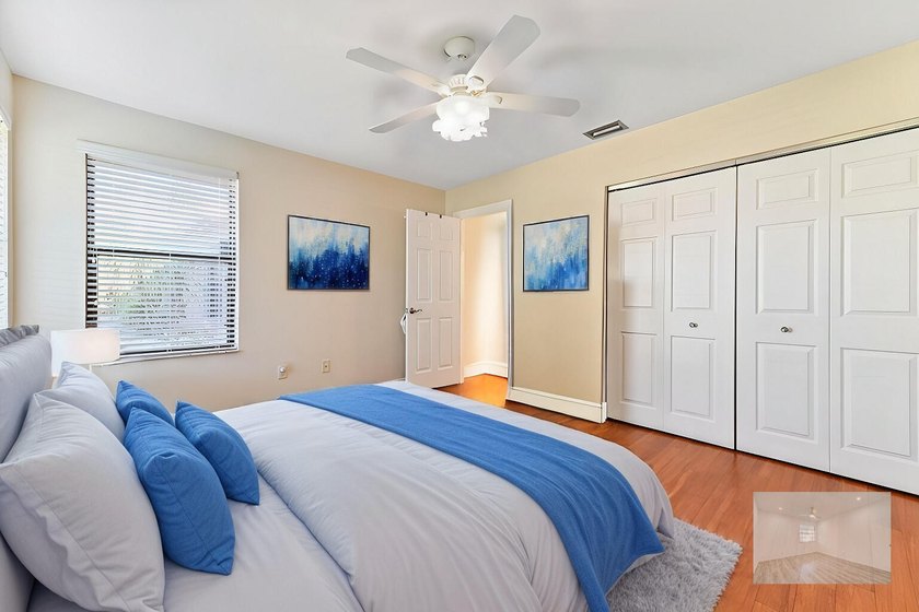 Discover the perfect blend of comfort and convenience in this - photo 14