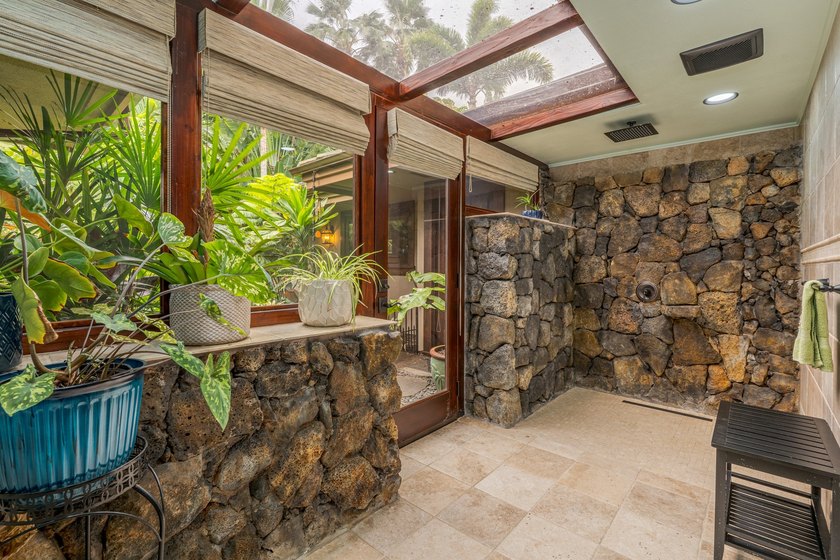 IOLANI- Owner highly motivated to sell this legacy hawaiian - photo 26