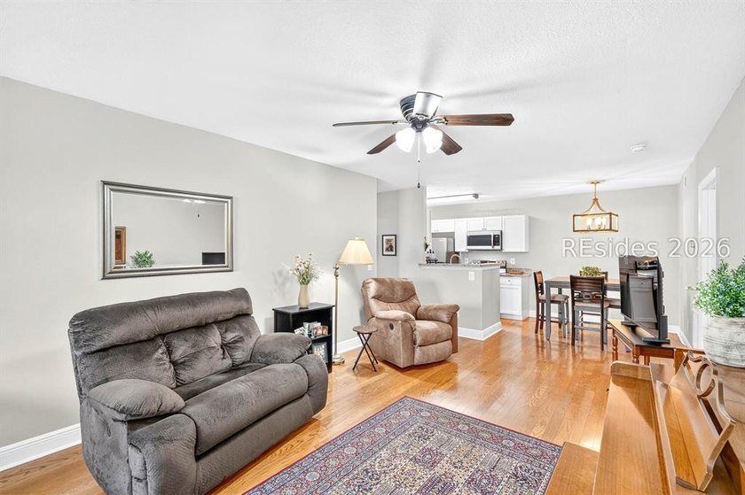 Enjoy carefree living in this beautifully updated first-floor - photo 5