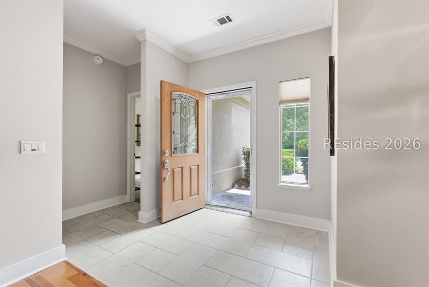 Searching for a Sun City Hilton Head home with room to entertain - photo 11