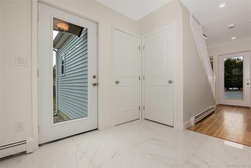 Welcome to this beautifully renovated 4-bedroom, 2.5-bath home - photo 12