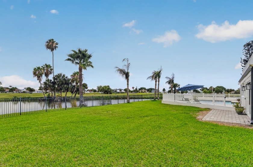 Florida Space Coast Barrier Island Golf Course Home
Sun, Surf, S - photo 12