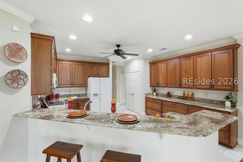 Searching for a Sun City Hilton Head home with room to entertain - photo 18
