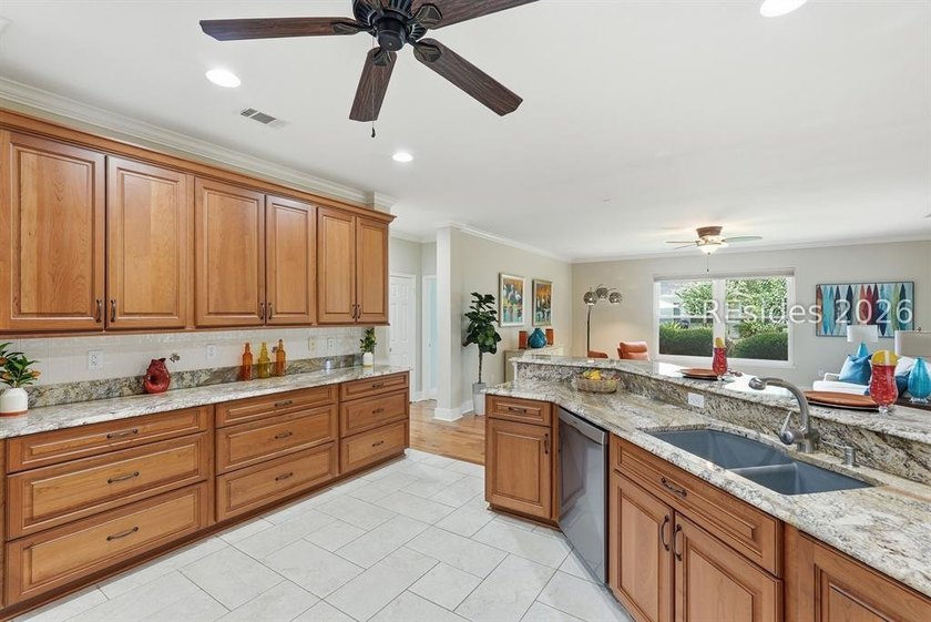 Searching for a Sun City Hilton Head home with room to entertain - photo 19
