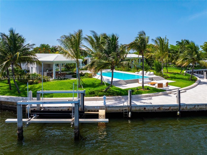 Spectacularly remodeled, unique corner estate situated on nearly - photo 21