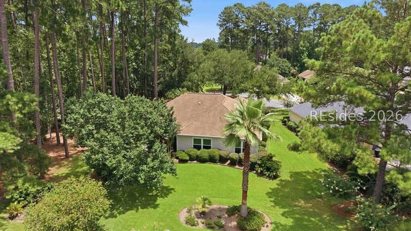 Searching for a Sun City Hilton Head home with room to entertain - photo 42