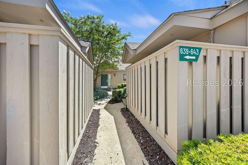 Opportunity is Calling!!! Beach Oriented Large (1,988 sq/ft) 3 - photo 2