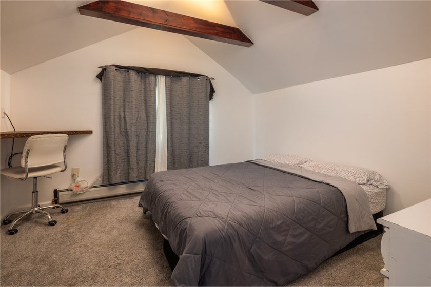 If you're searching for a home that's cute as a button, move-in - photo 18
