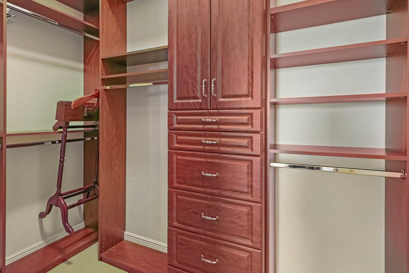 Welcome to this stunning single-story residence in Oakmont at - photo 19