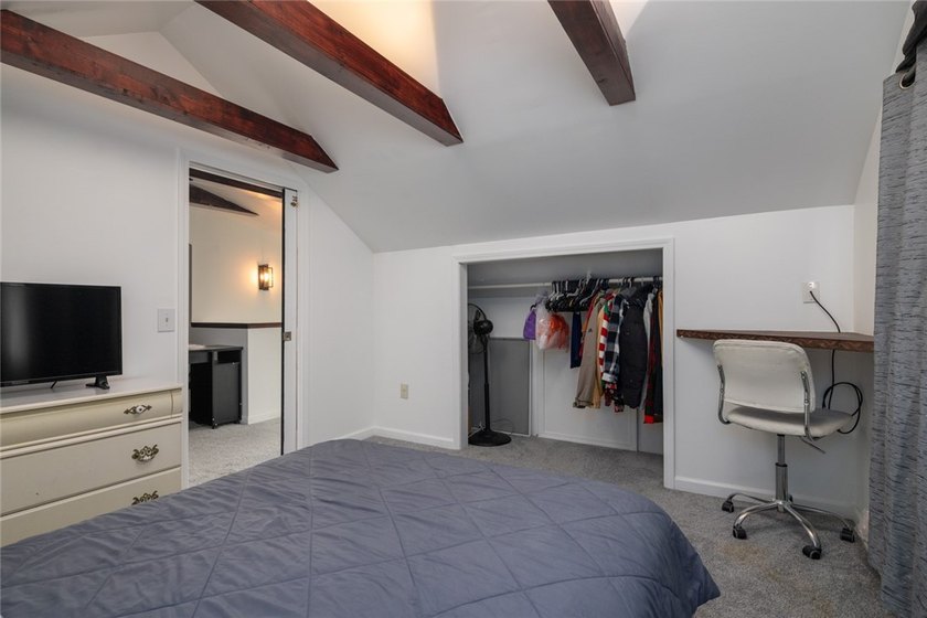 If you're searching for a home that's cute as a button, move-in - photo 20