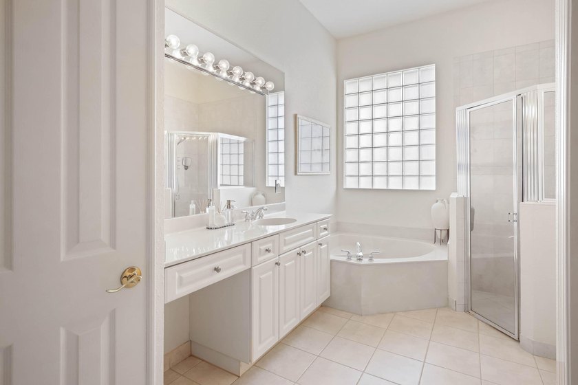 Welcome to this stunning single-story residence in Oakmont at - photo 20