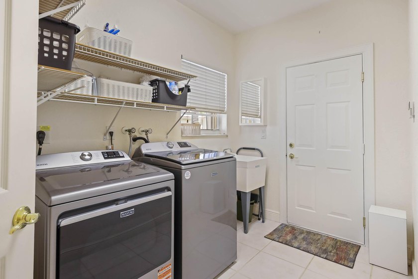Welcome to this stunning single-story residence in Oakmont at - photo 29