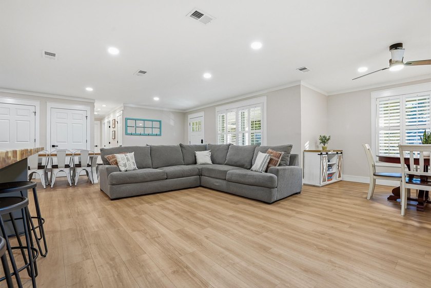 Discover the perfect blend of comfort, style, and income - photo 36