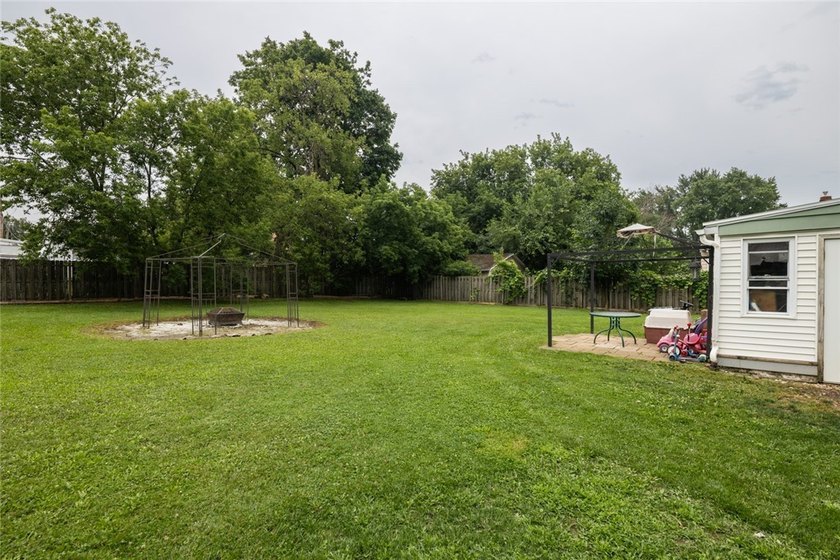 If you're searching for a home that's cute as a button, move-in - photo 37