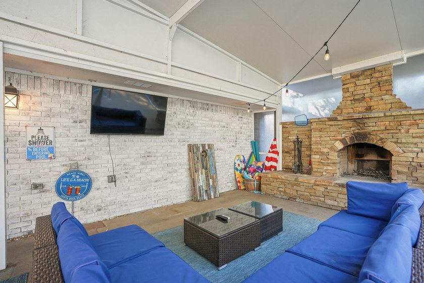 Discover the perfect blend of comfort, style, and income - photo 44