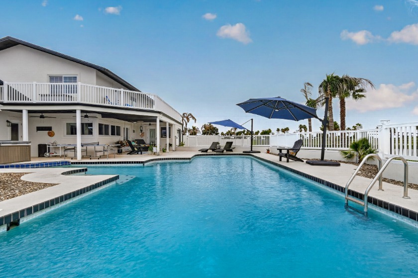 Florida Space Coast Barrier Island Golf Course Home
Sun, Surf, S - photo 7