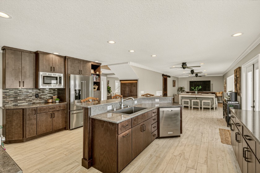 Florida Space Coast Barrier Island Golf Course Home
Sun, Surf, S - photo 22