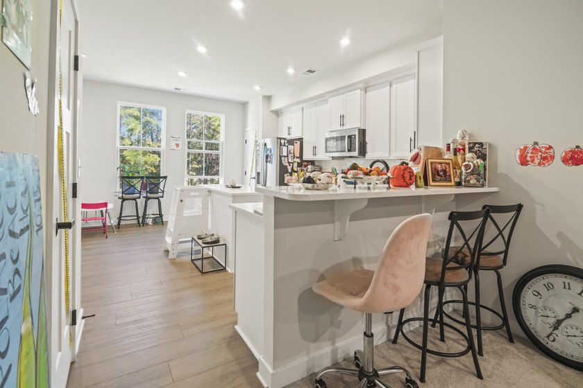 Welcome to 124 Galil Dr., Unit 21D - a stunning three-bedroom - photo 9