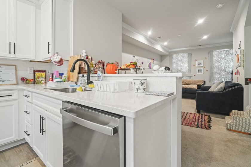 Welcome to 124 Galil Dr., Unit 21D - a stunning three-bedroom - photo 10