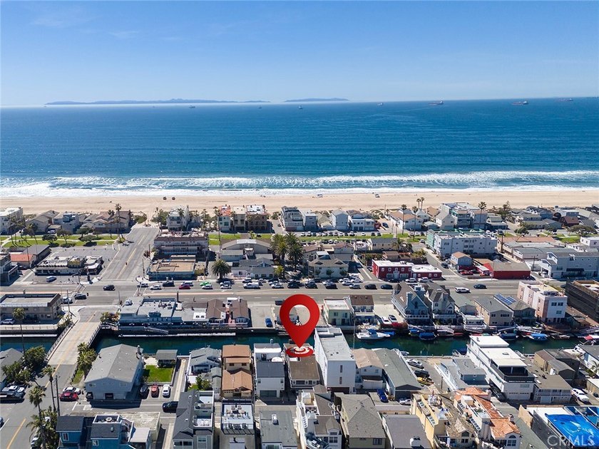 This stunning three-level waterfront home on Sunset Island - photo 8
