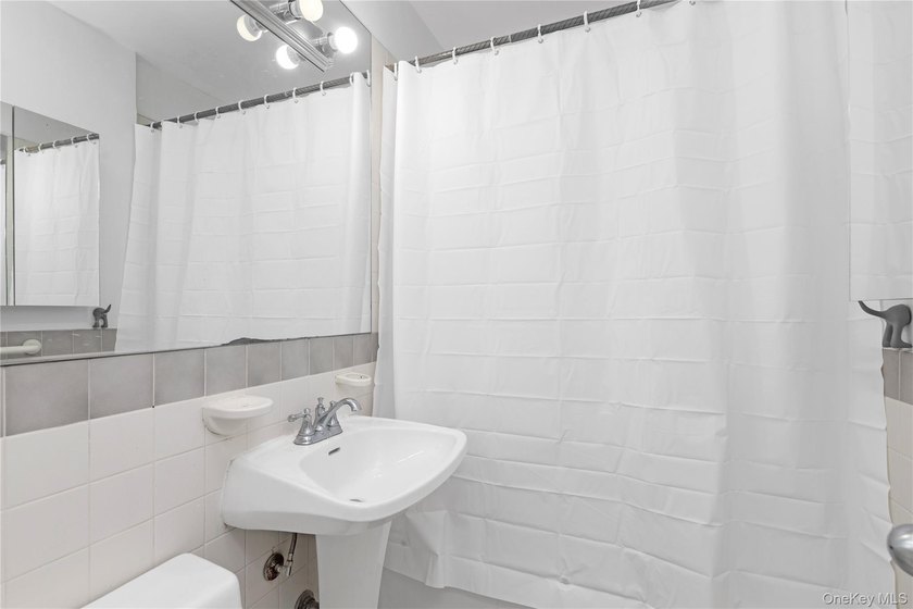 Welcome home! to this beautiful Studio Co-Op apartment at the - photo 9
