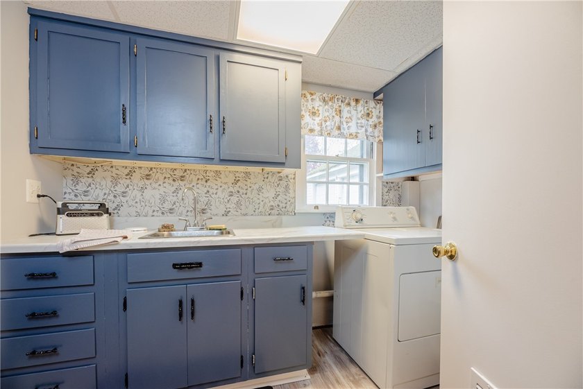 Welcome to 51 Fawn St., a thoughtfully maintained ranch tucked - photo 23