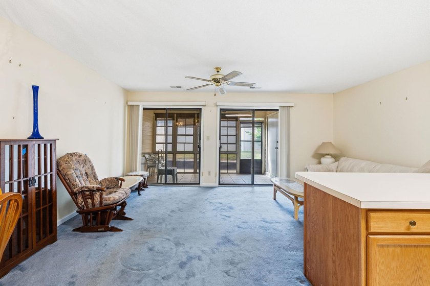 Back on the market at no fault of the seller! Welcome to this - photo 6