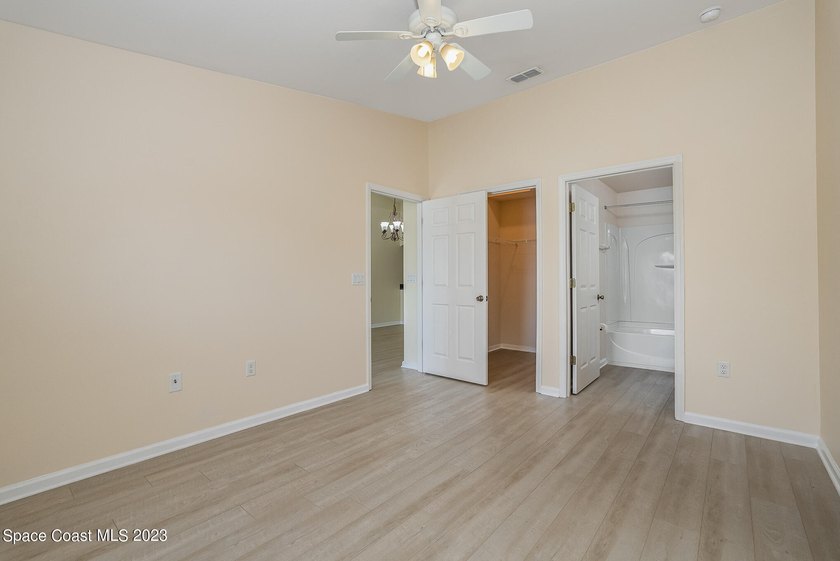 Enjoy a carefree lifestyle in this charming 2-bedroom, 2-bath - photo 14