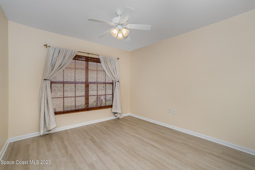 Enjoy a carefree lifestyle in this charming 2-bedroom, 2-bath - photo 17