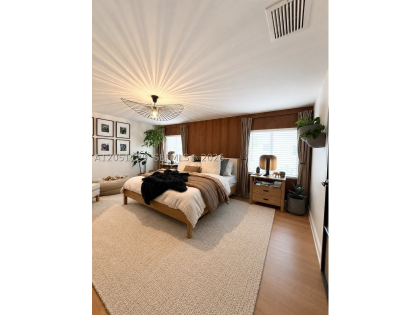 Completely remodeled with a designer's eye, this beautiful home - photo 27