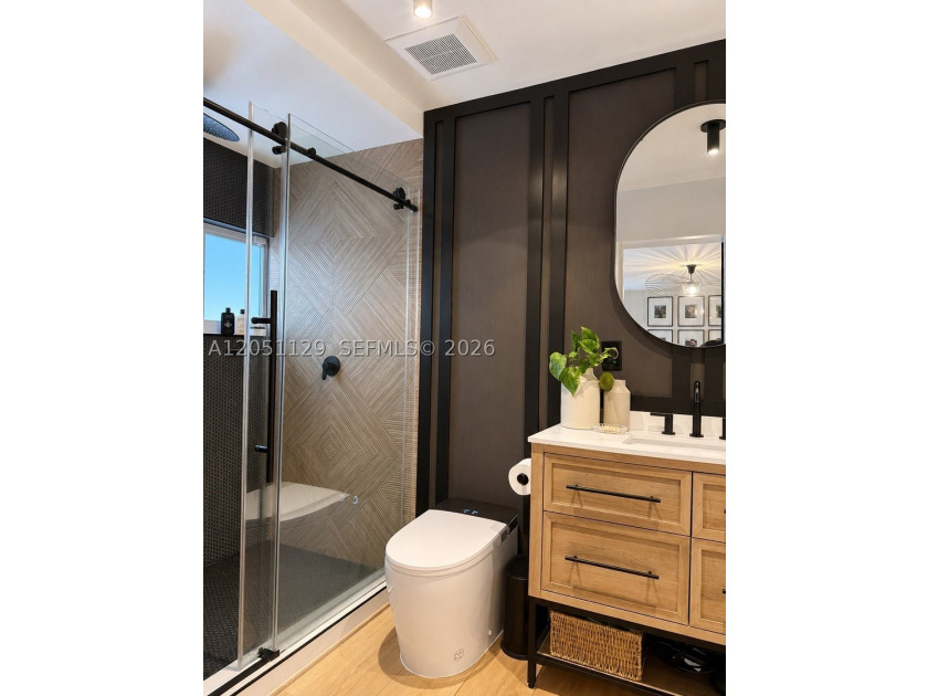 Completely remodeled with a designer's eye, this beautiful home - photo 30