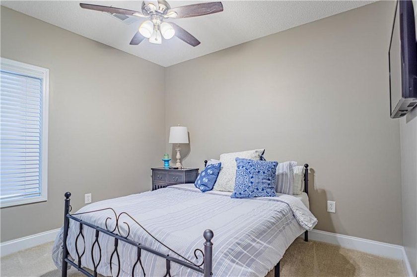 Welcome to lakefront living at Crepe Myrtle Commons on Lake - photo 15