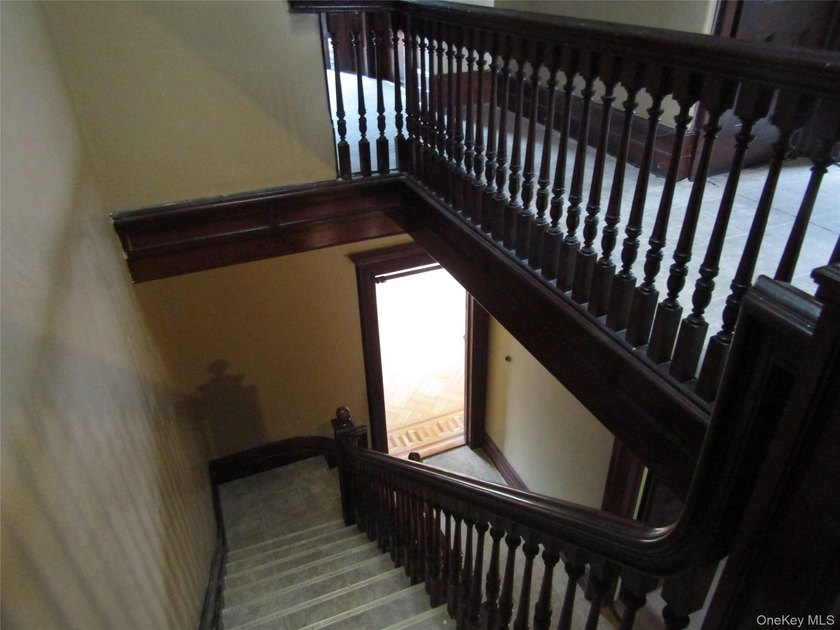 Charming 19th Century Historic Mansion landmarked in the - photo 16