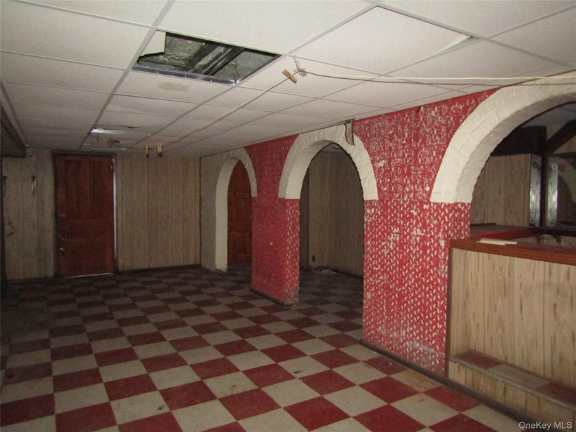 Charming 19th Century Historic Mansion landmarked in the - photo 19