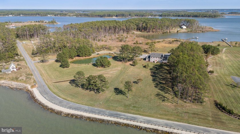 Eastern Shore Waterfront Estate Welcome to a true sportsman's - photo 5